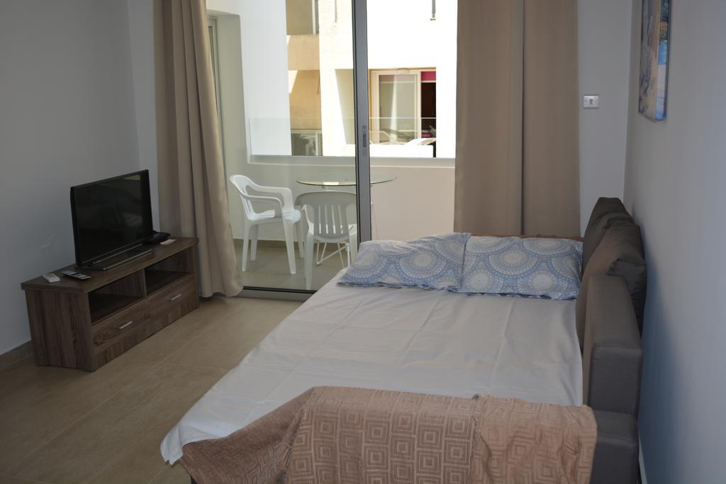 P L Panagiotis Apartament Larnaca
